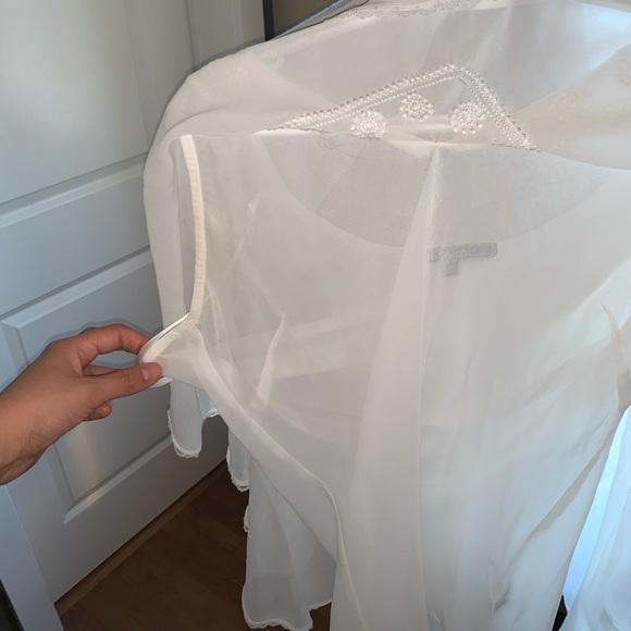 white top - Picture 3 of 3